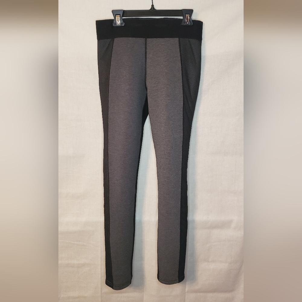 Peter Nygard Women's Black and Gray Leggings